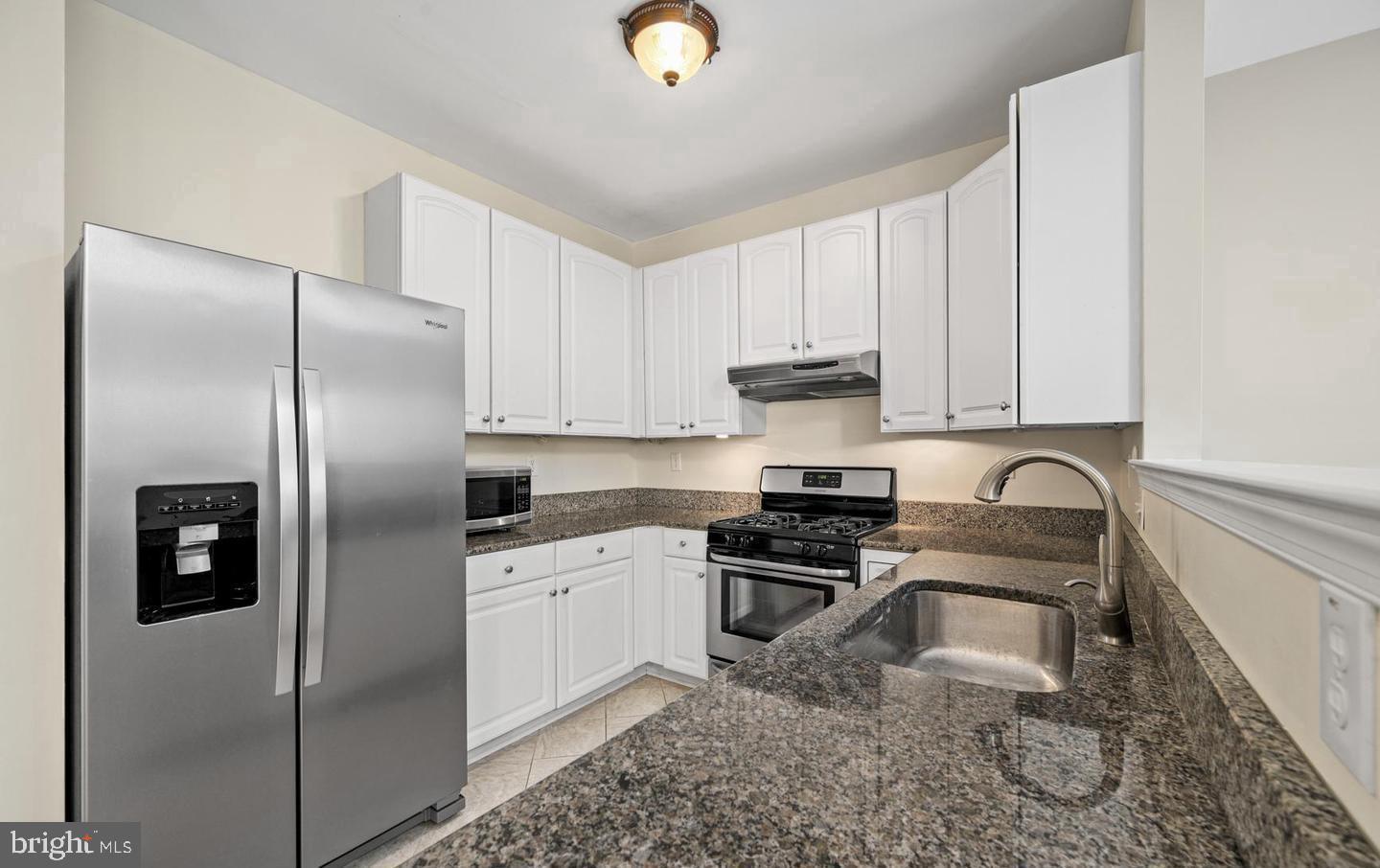 SUMMER HILL - Residential Lease