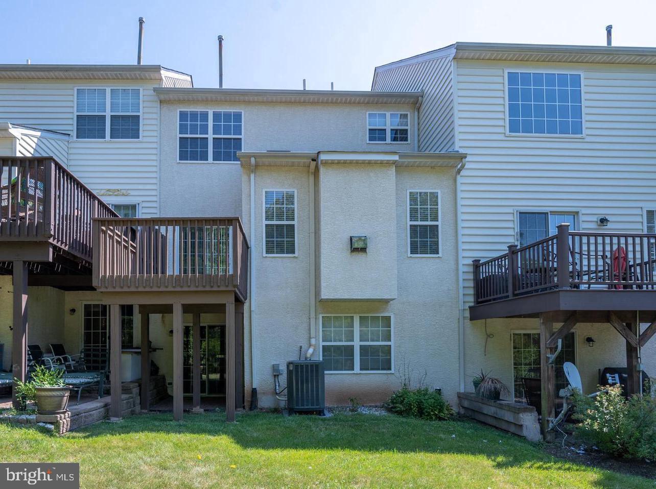 SUMMER HILL - Residential Lease