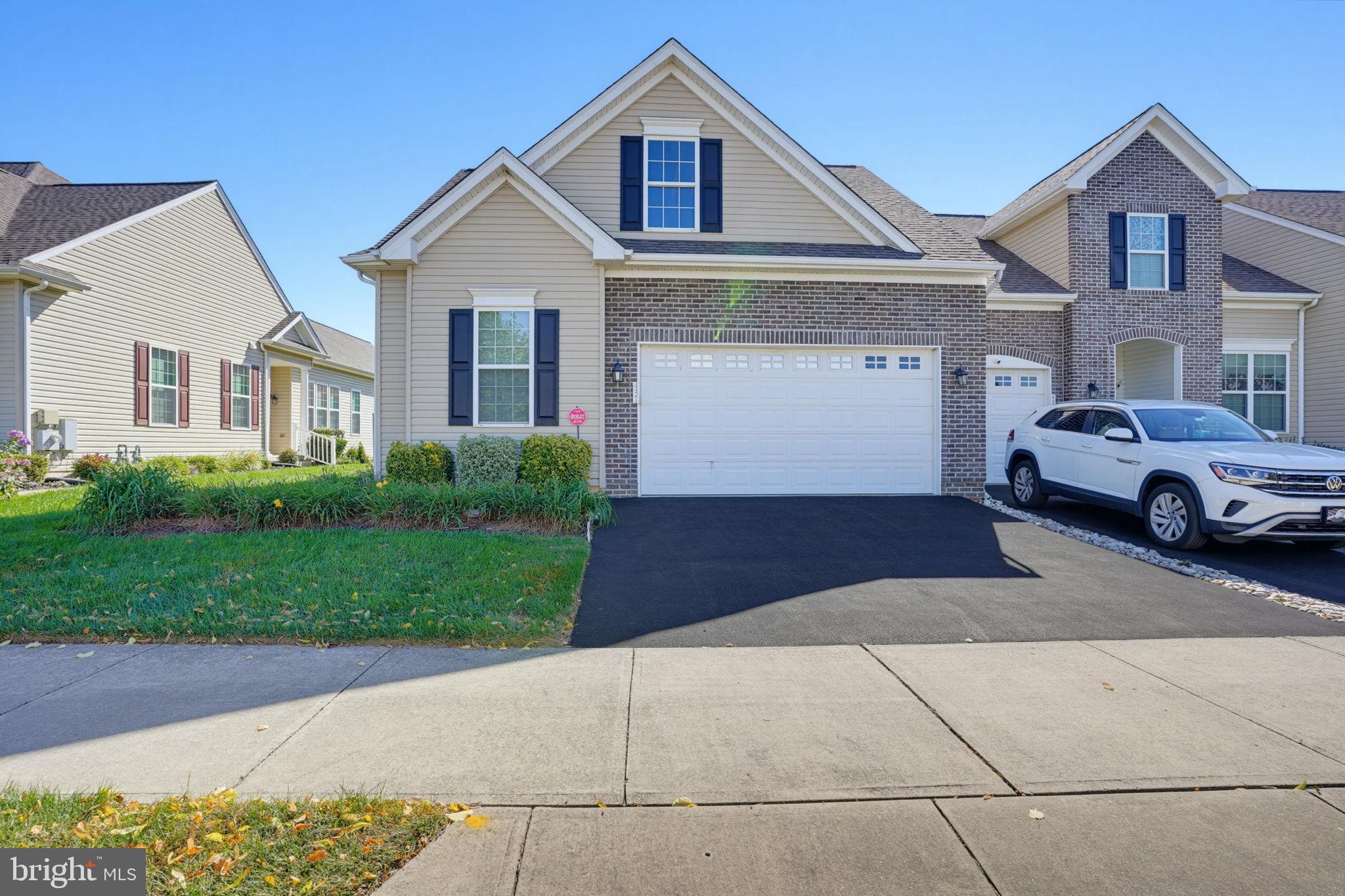 431 SUNDIAL LANE