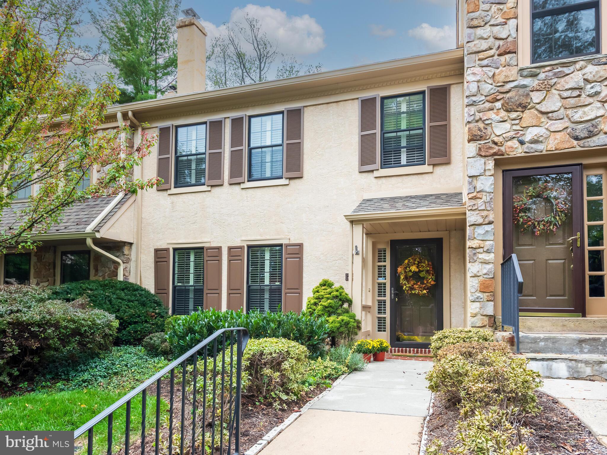 2104 WEATHERSTONE DRIVE