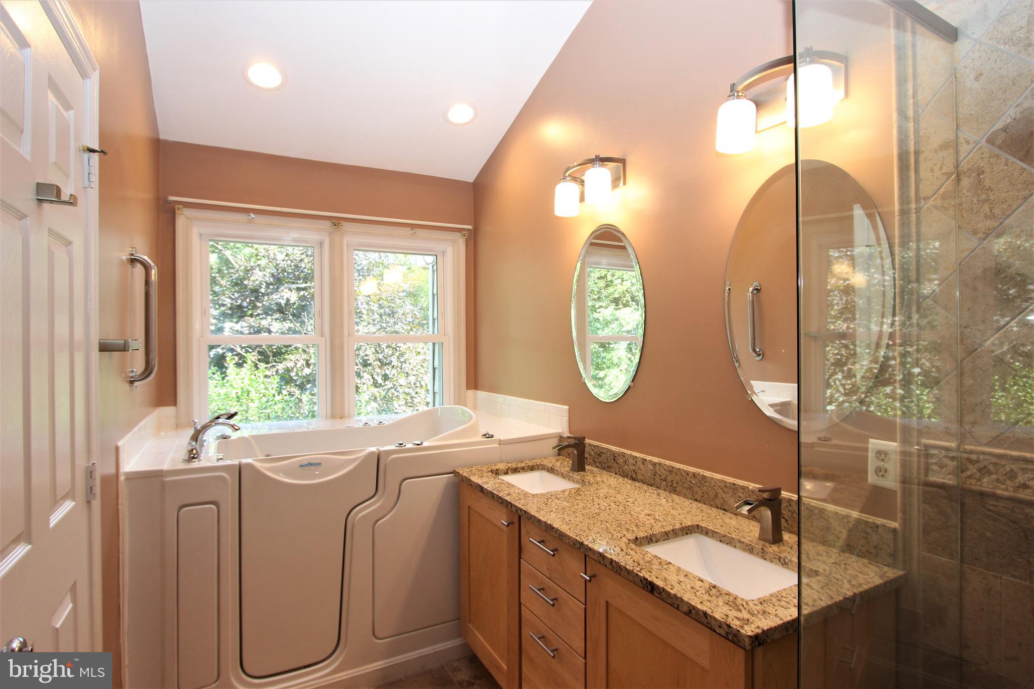 SHADOWBROOK - Residential