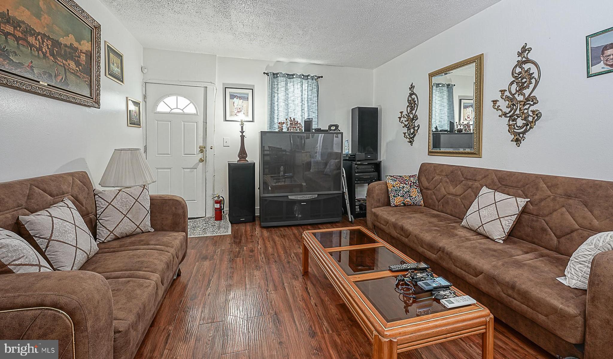 2106 N ORIANNA STREET