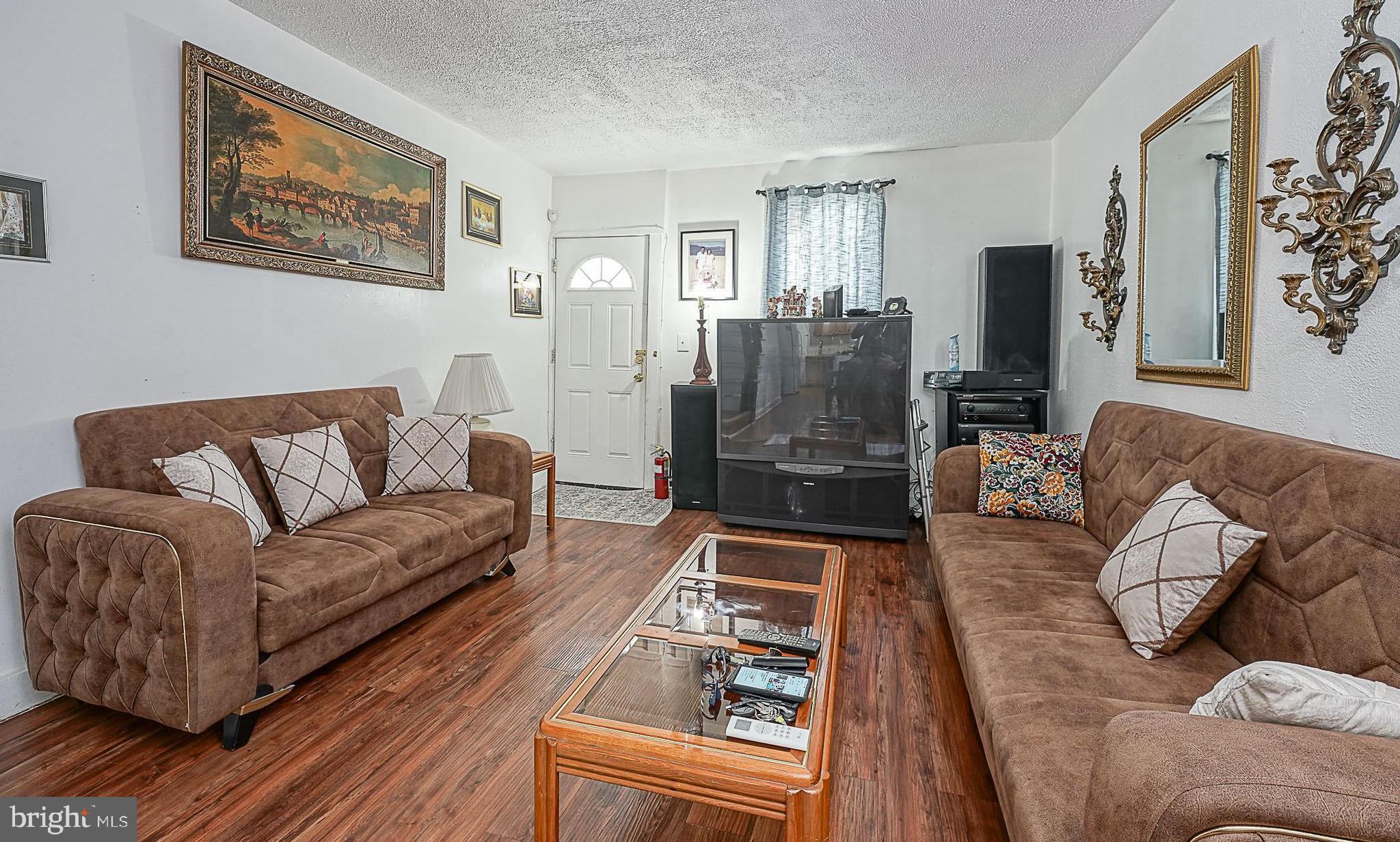 2106 N ORIANNA STREET