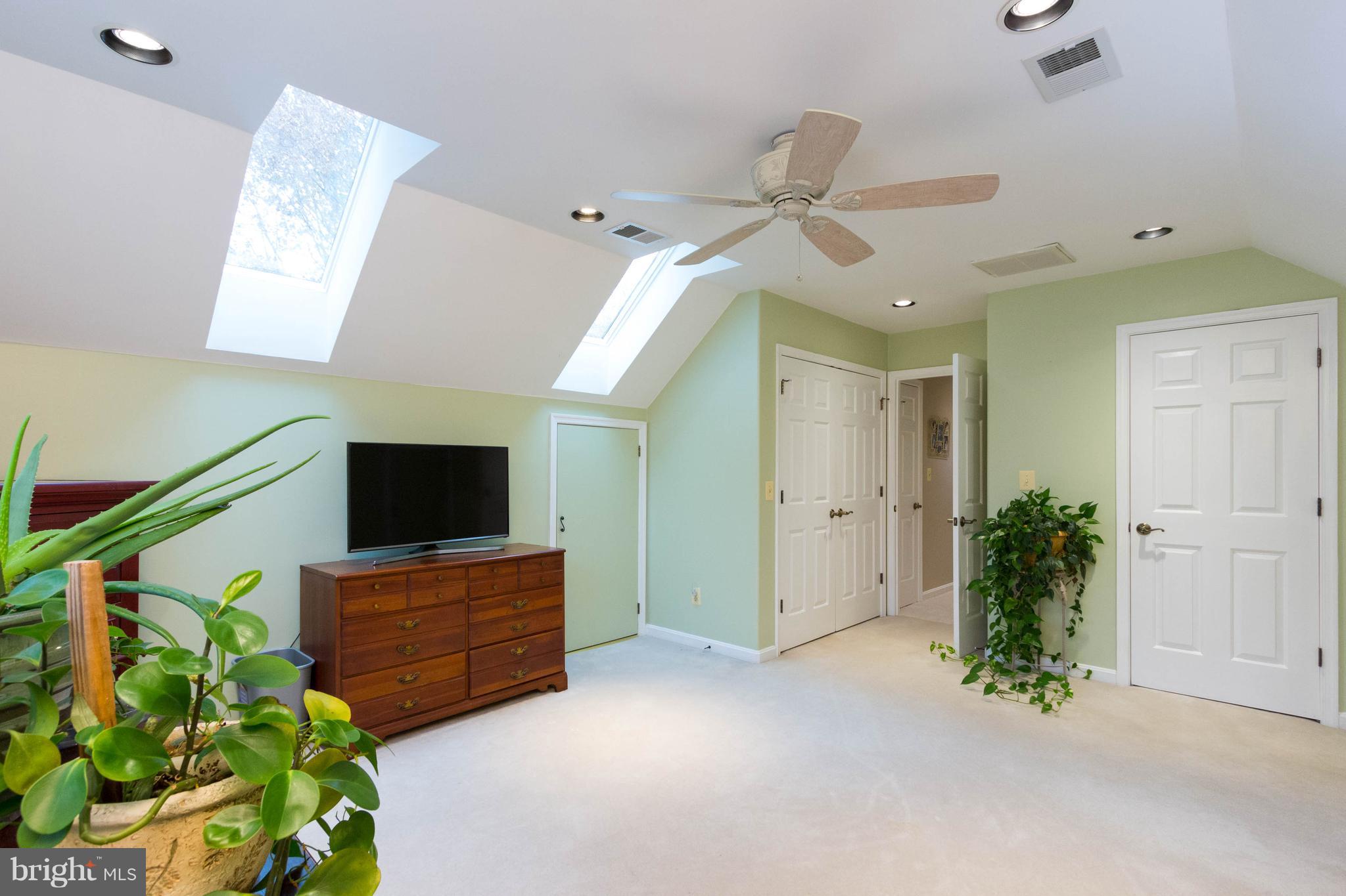 SOUTH WALES - Residential