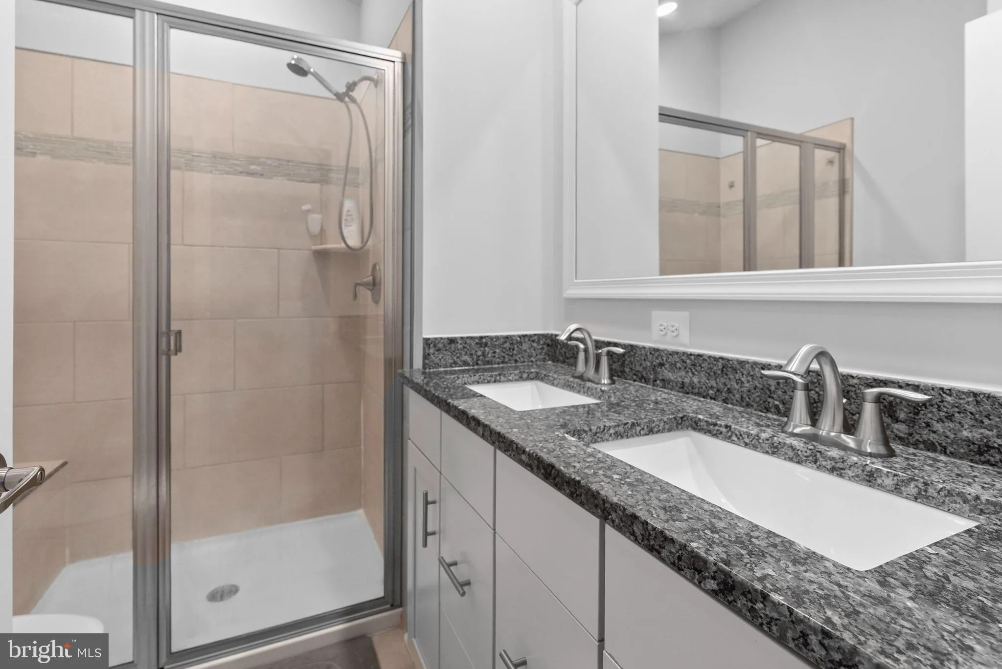 Aberdeen, Maryland 21001, United States, 3 Bedrooms Bedrooms, ,4 BathroomsBathrooms,Residential,Pending,179794