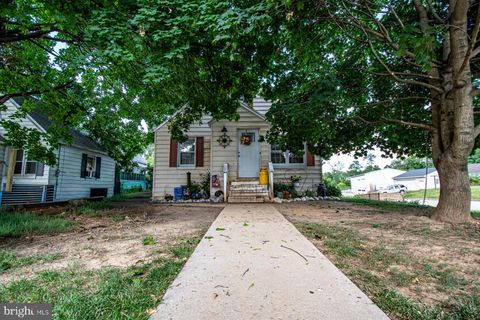 Homes For Sale - 816 Mcallister Street<br/> HANOVER, PA 17331