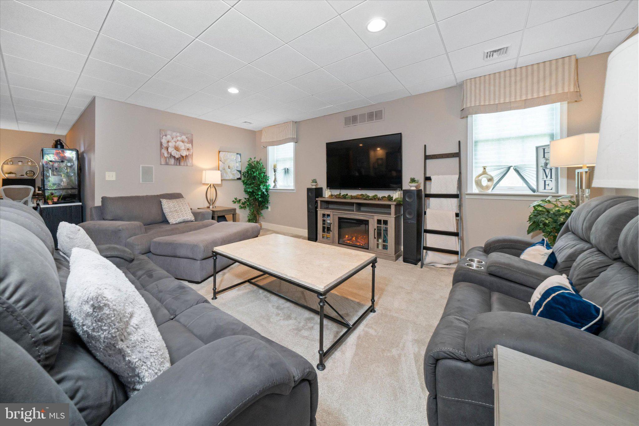 RED LION CHASE - Residential