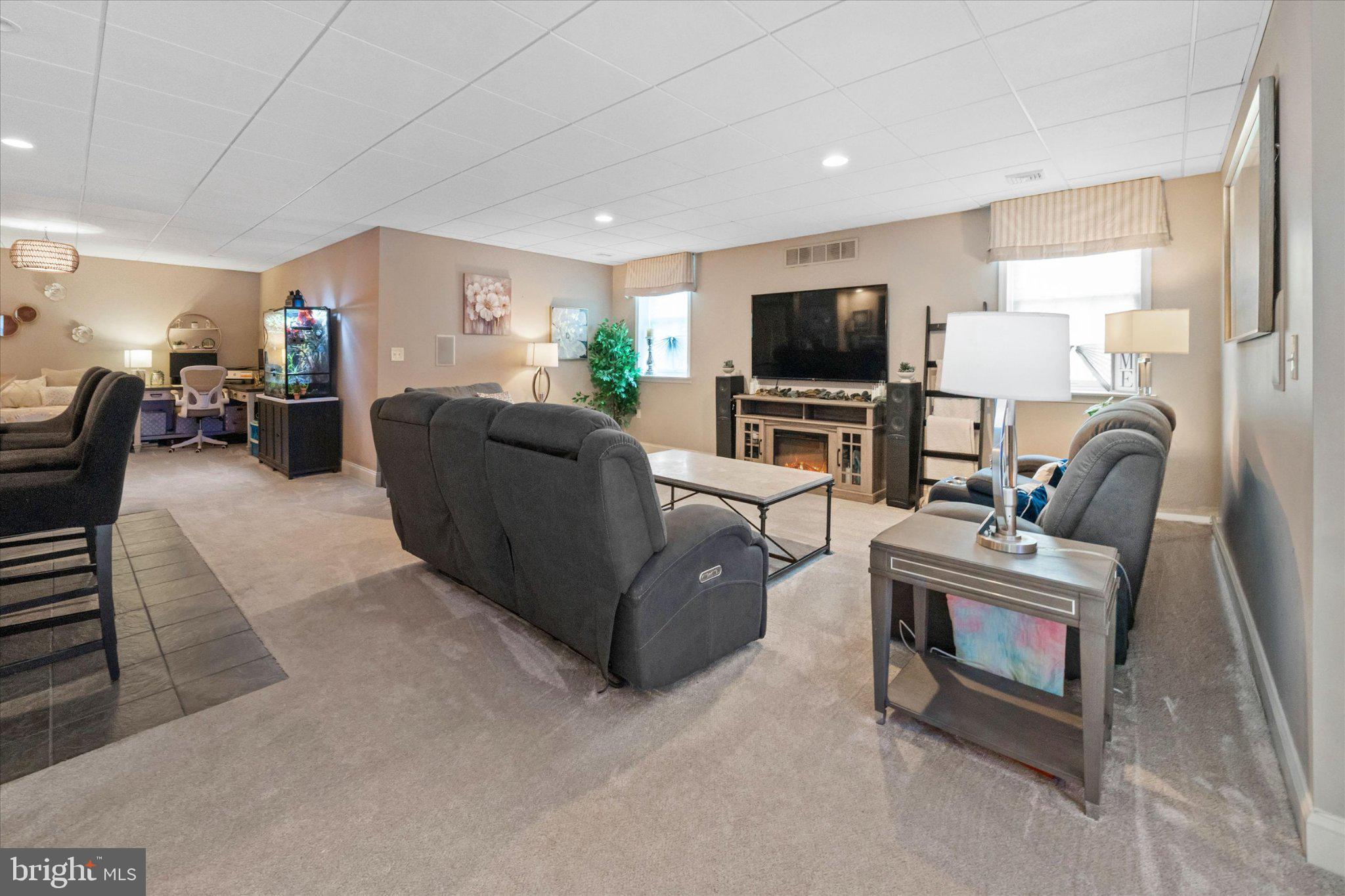 RED LION CHASE - Residential