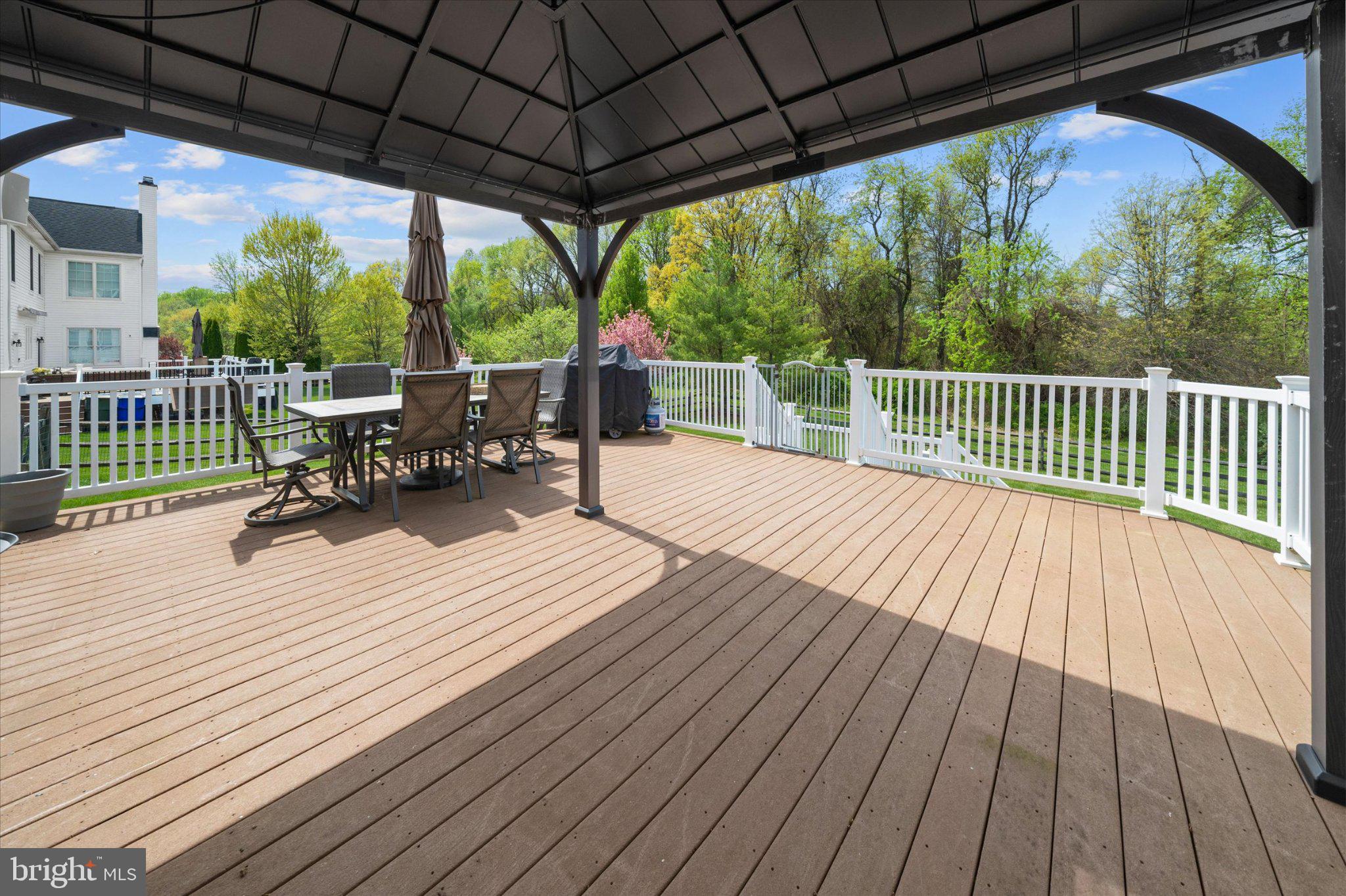 RED LION CHASE - Residential