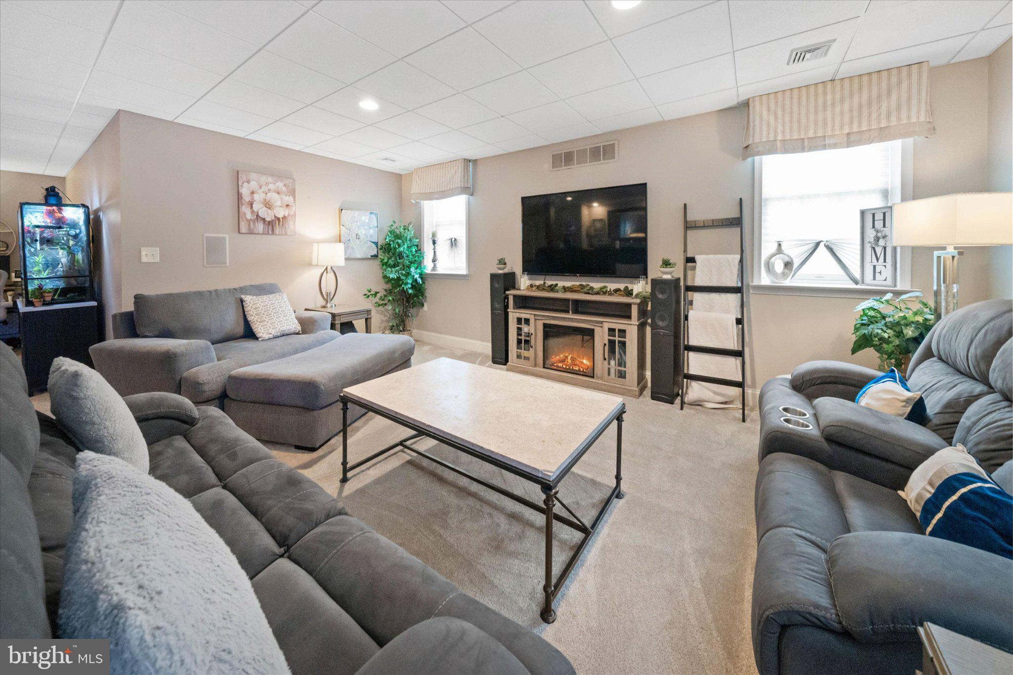 RED LION CHASE - Residential