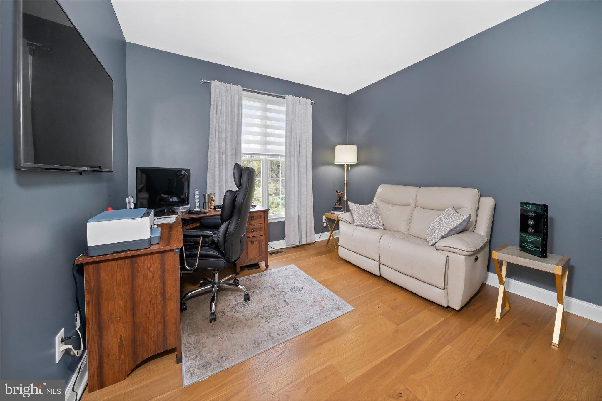 RED LION CHASE - Residential