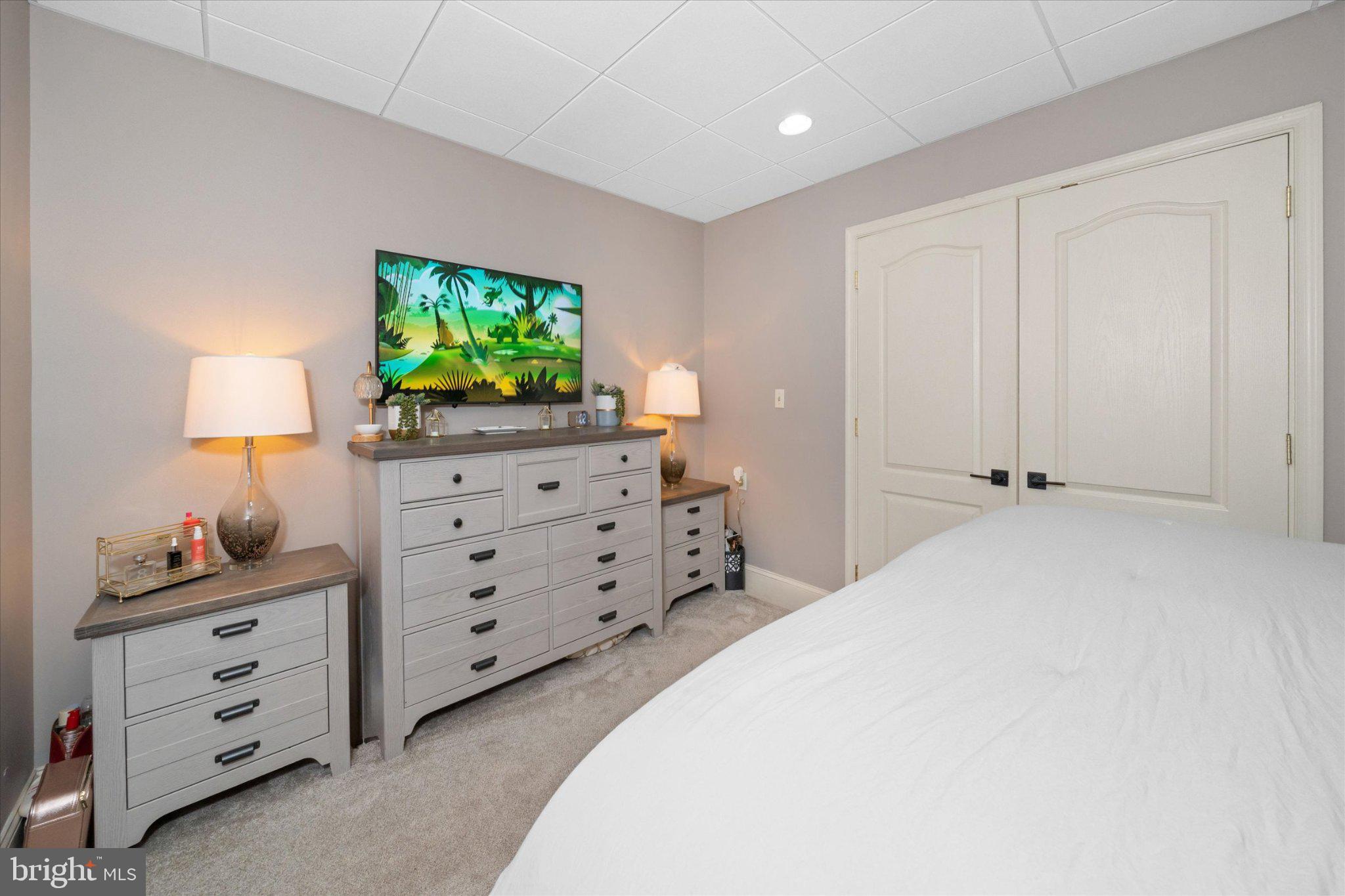 RED LION CHASE - Residential