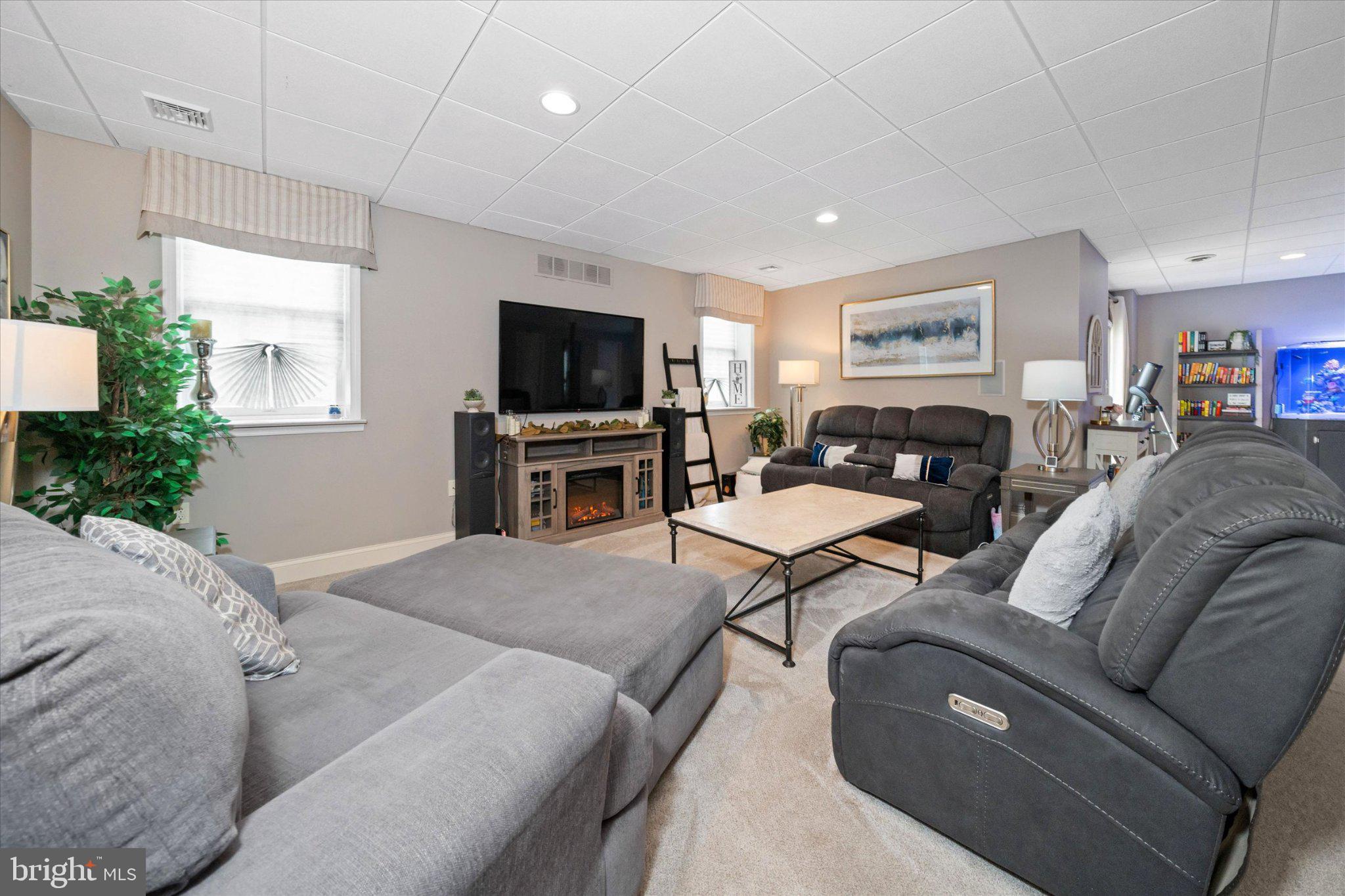 RED LION CHASE - Residential