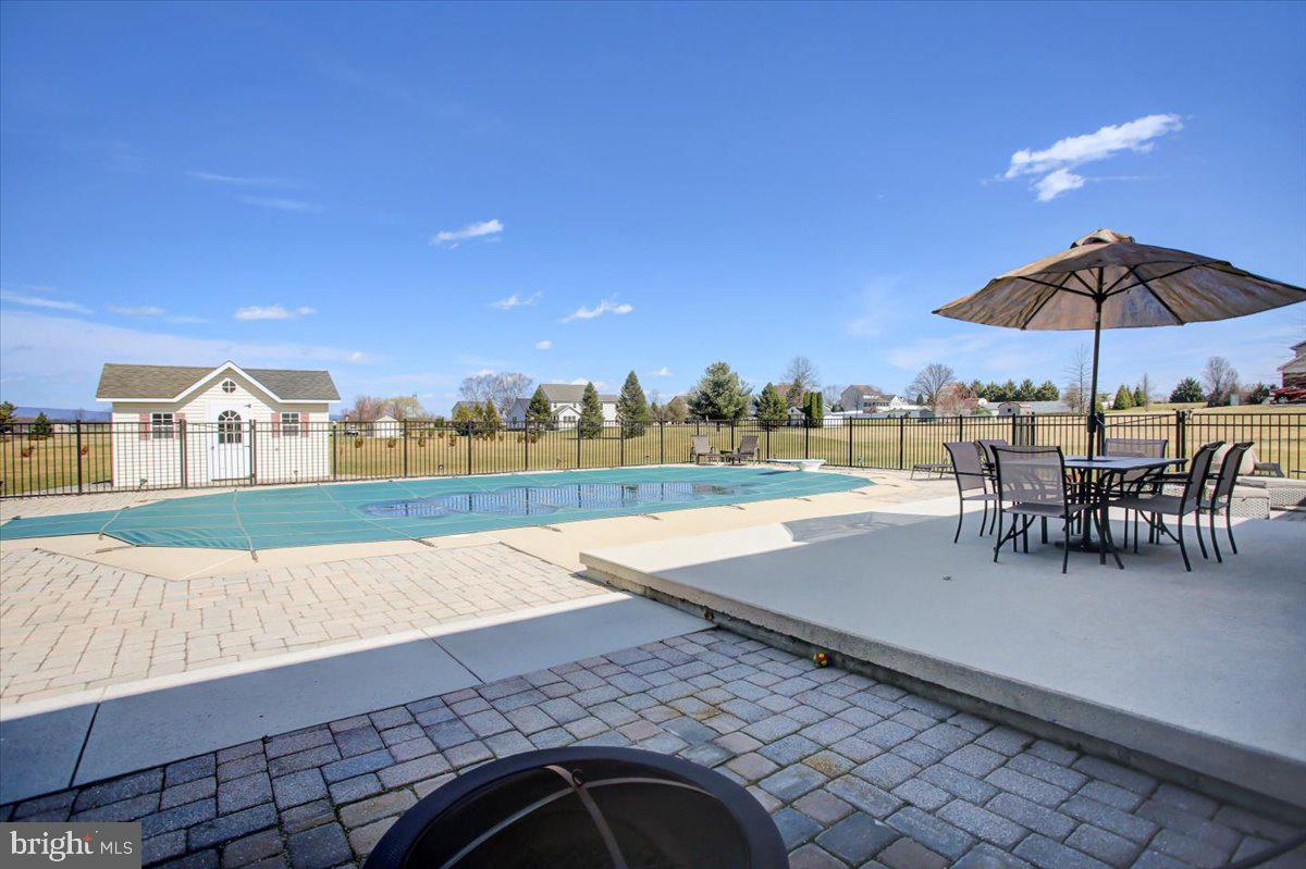 STONEWALL RIDGE - Residential