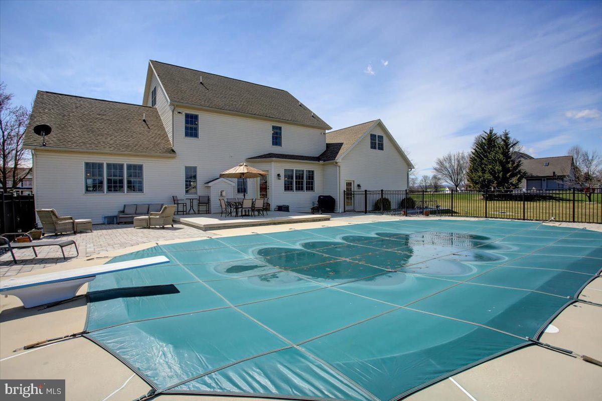 STONEWALL RIDGE - Residential