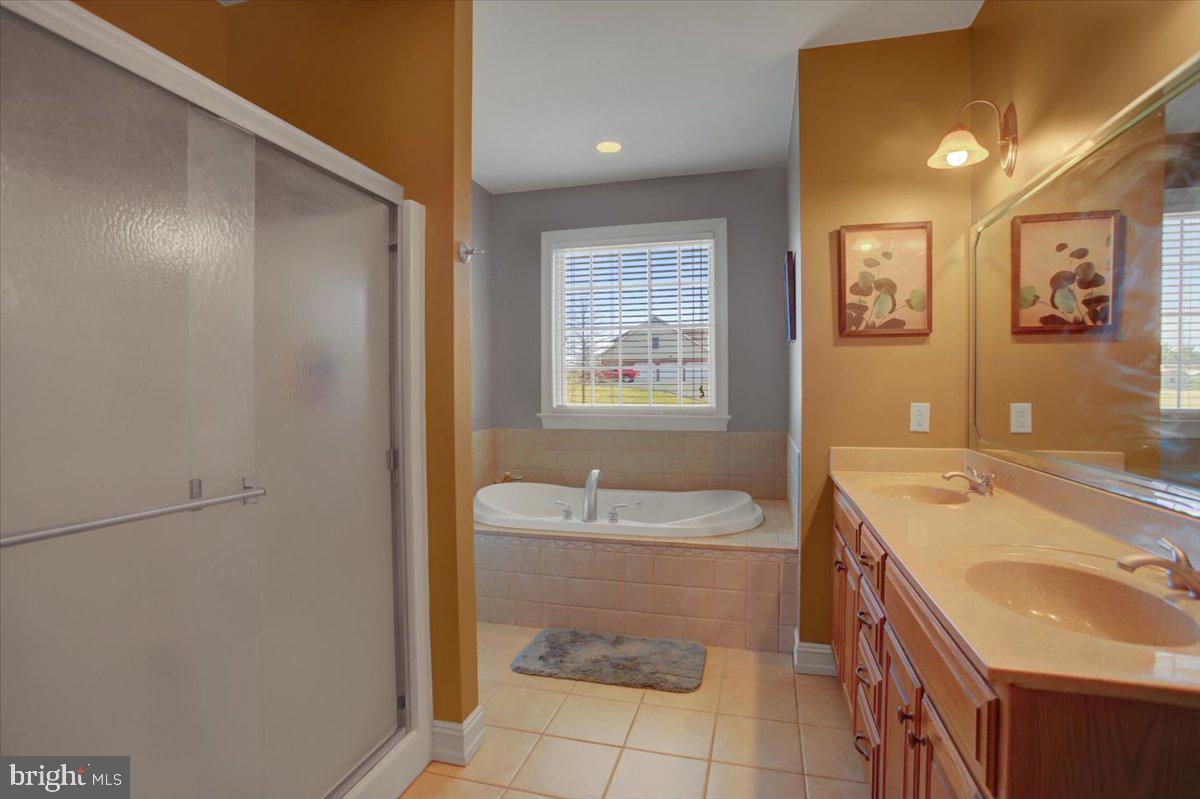 STONEWALL RIDGE - Residential