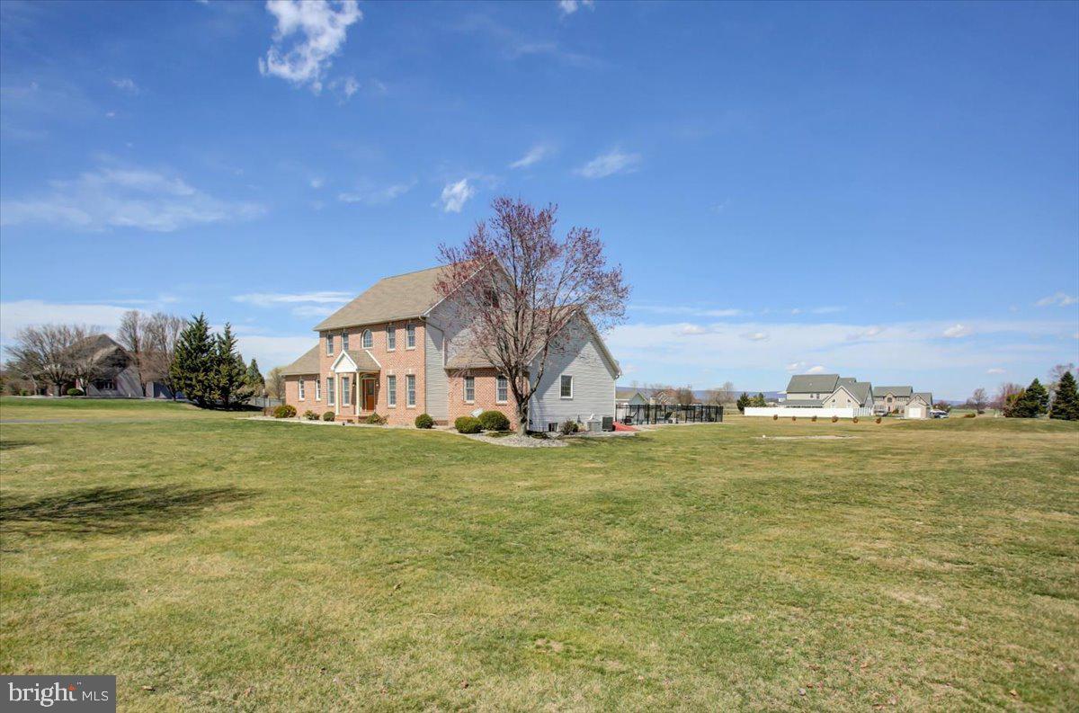 STONEWALL RIDGE - Residential