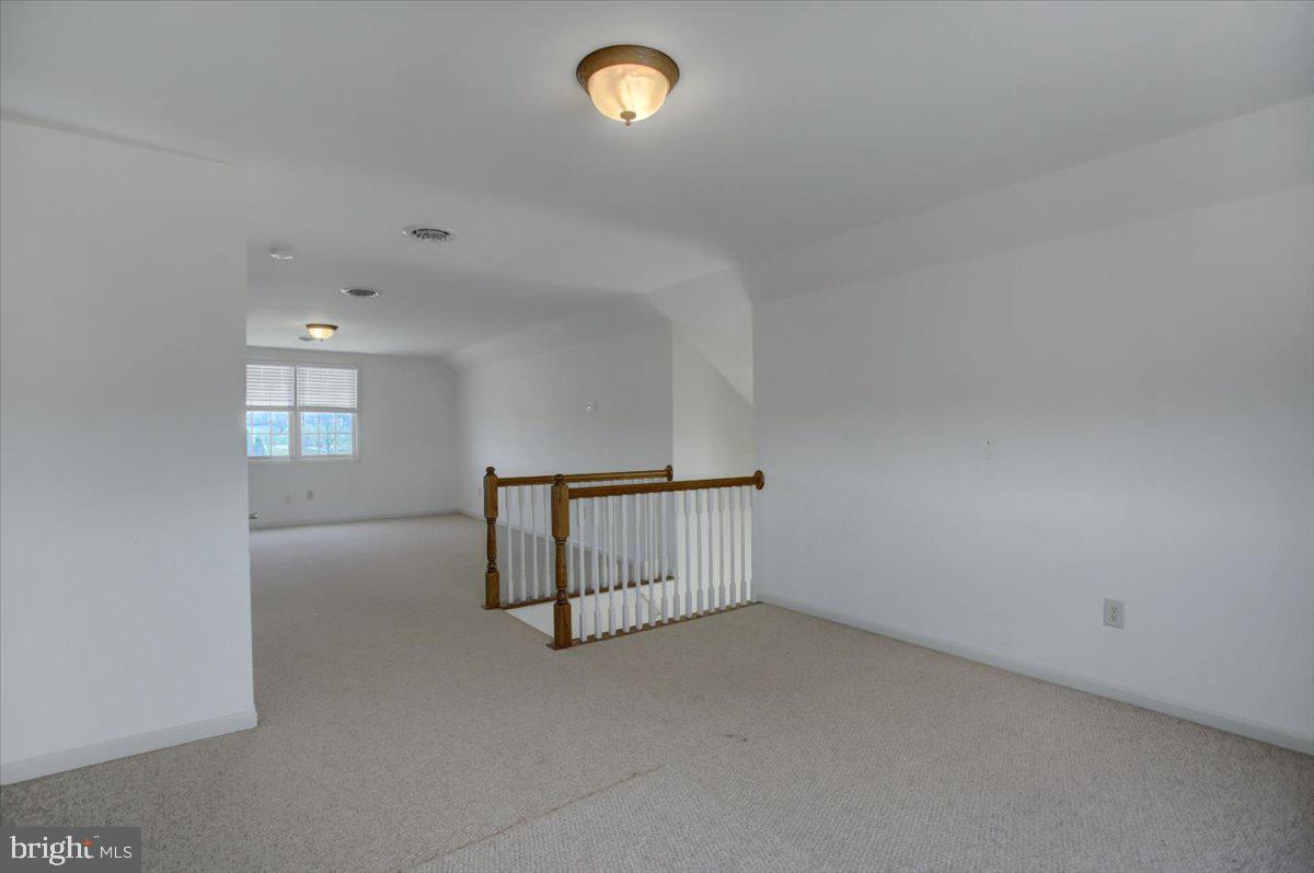 STONEWALL RIDGE - Residential