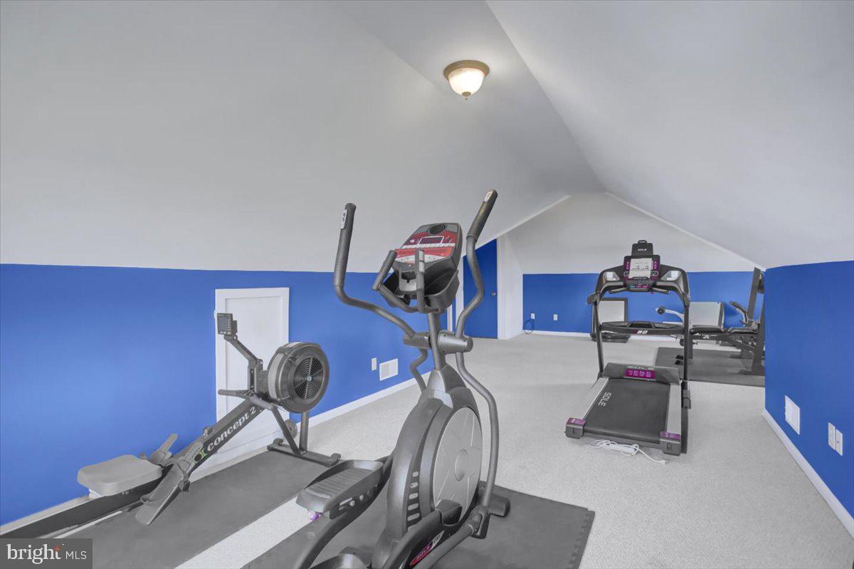 STONEWALL RIDGE - Residential