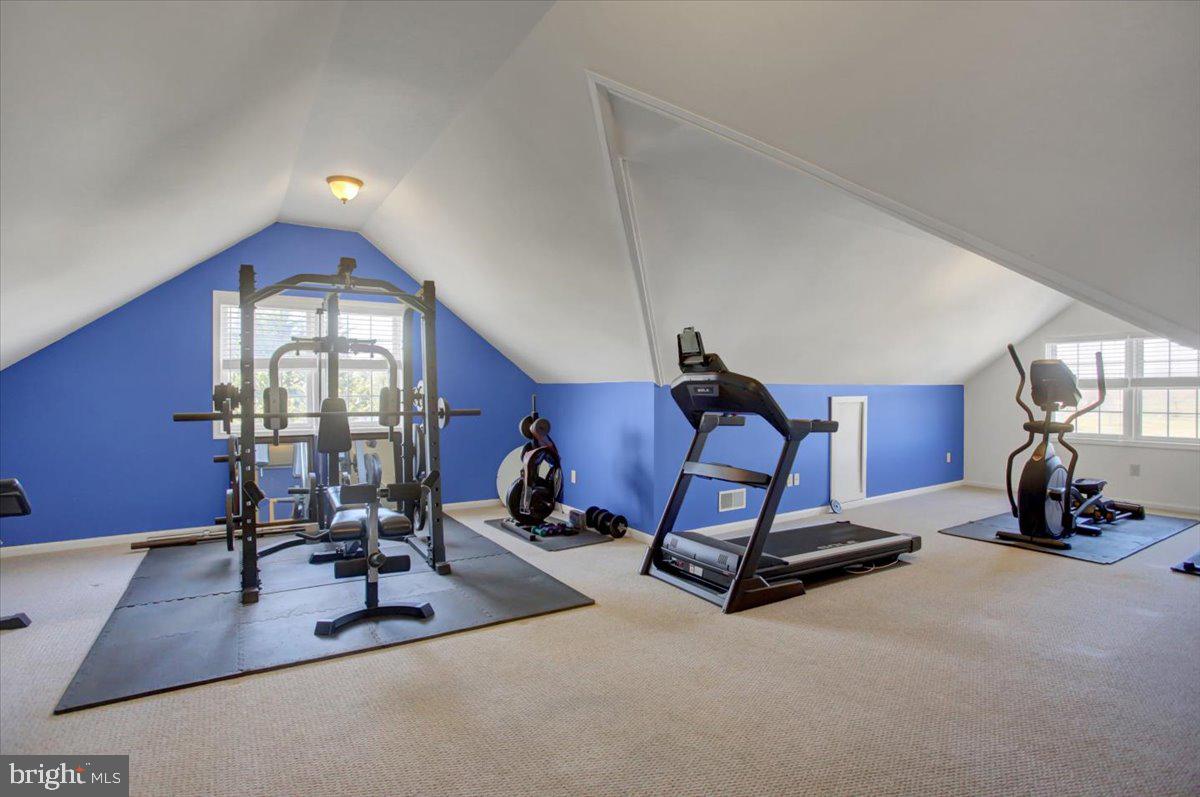 STONEWALL RIDGE - Residential