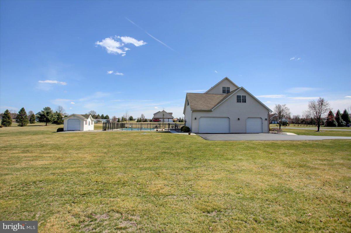 STONEWALL RIDGE - Residential