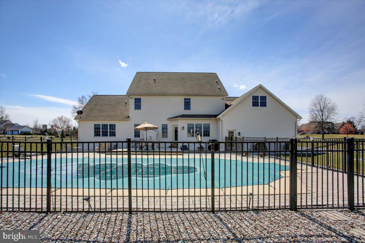 STONEWALL RIDGE - Residential