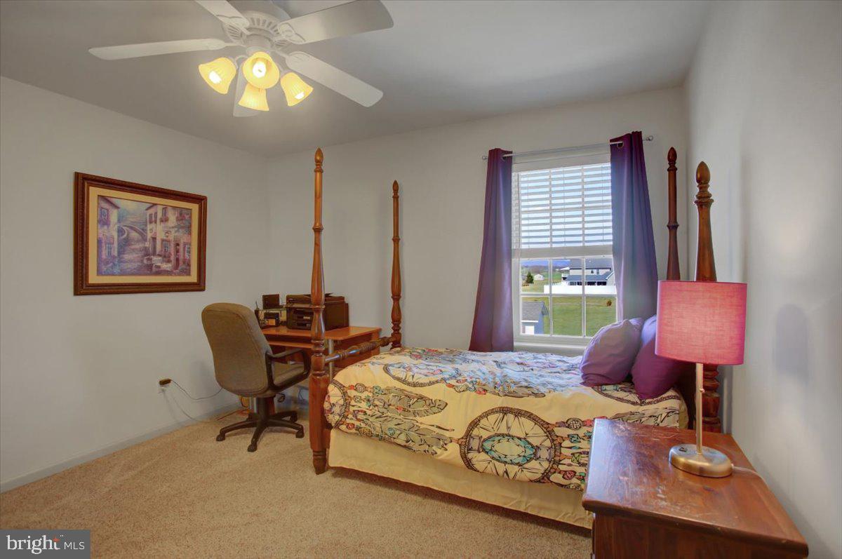 STONEWALL RIDGE - Residential