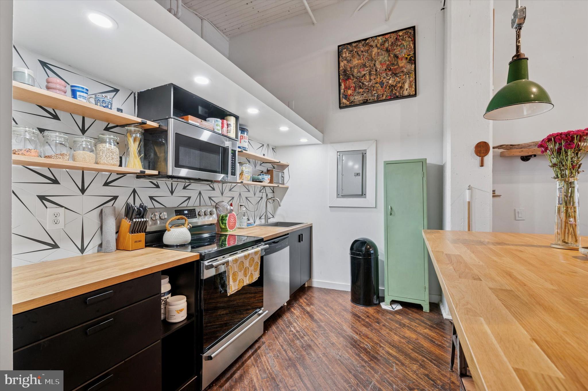 429 N 13TH STREET 2C