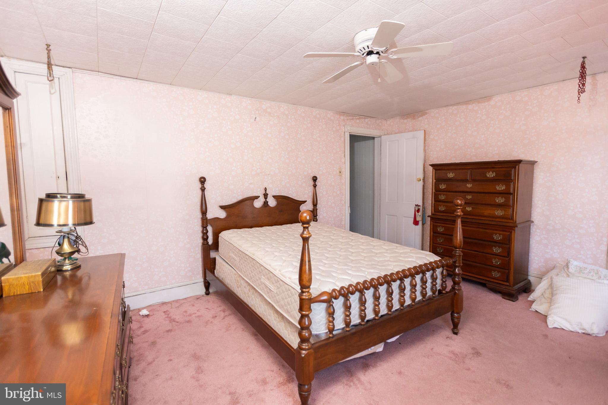 YORKVILLE - Residential