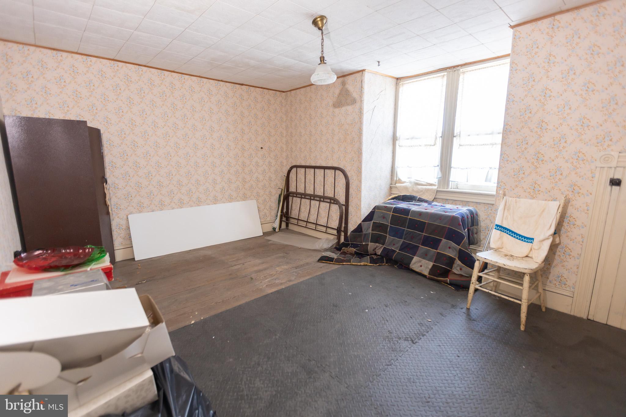 YORKVILLE - Residential