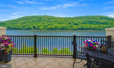 510 WATERVIEW PLACE NEW HOPE PA 18938