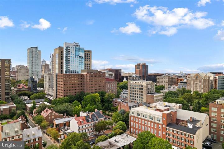 SOCIETY HILL - Residential