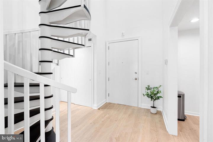 SOCIETY HILL - Residential