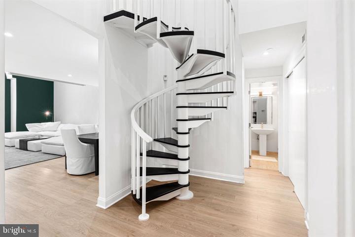 SOCIETY HILL - Residential