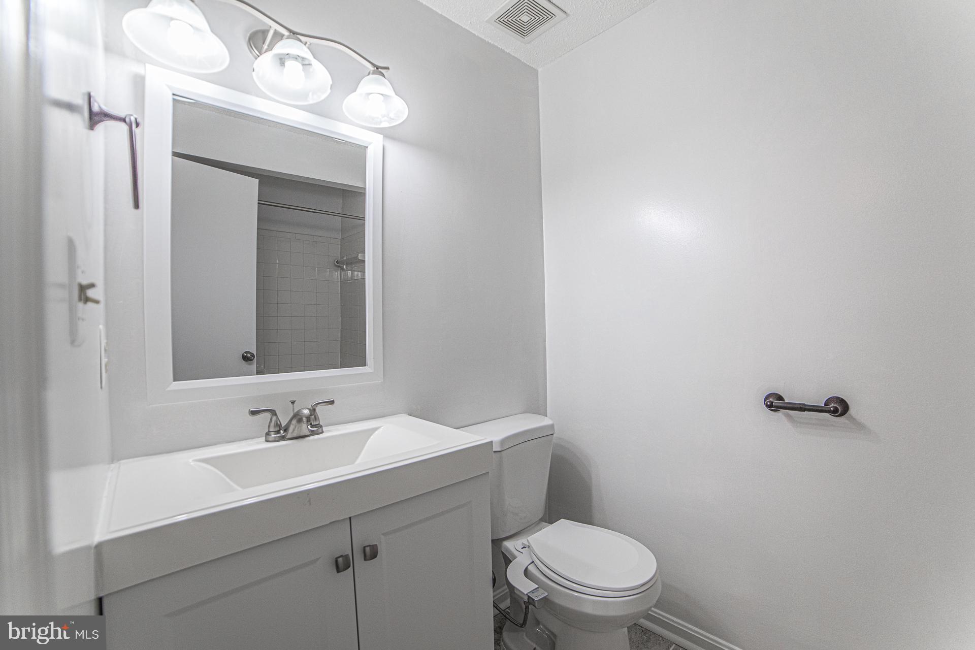 TIERS OF MANCHESTER LAKES - Residential