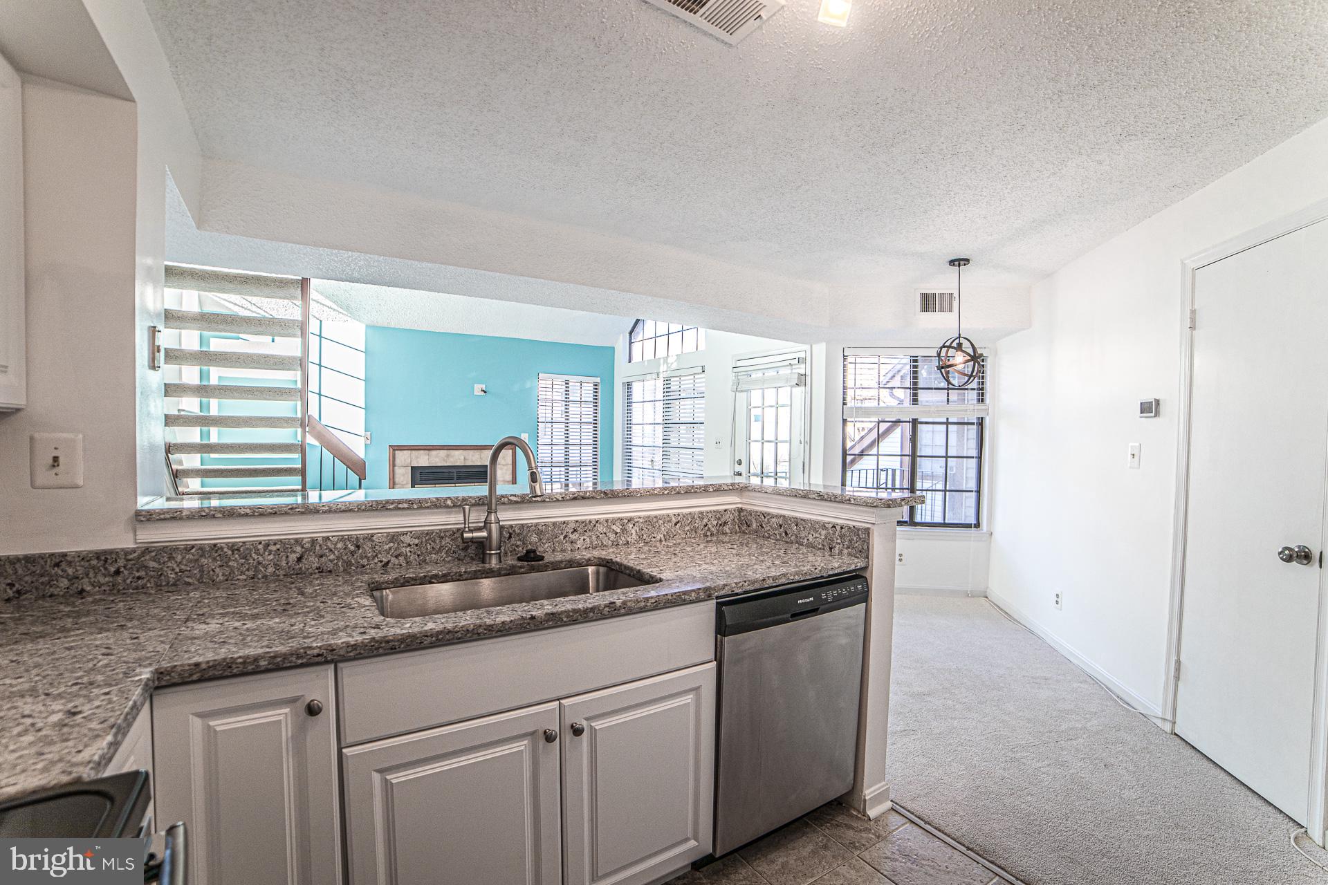 TIERS OF MANCHESTER LAKES - Residential