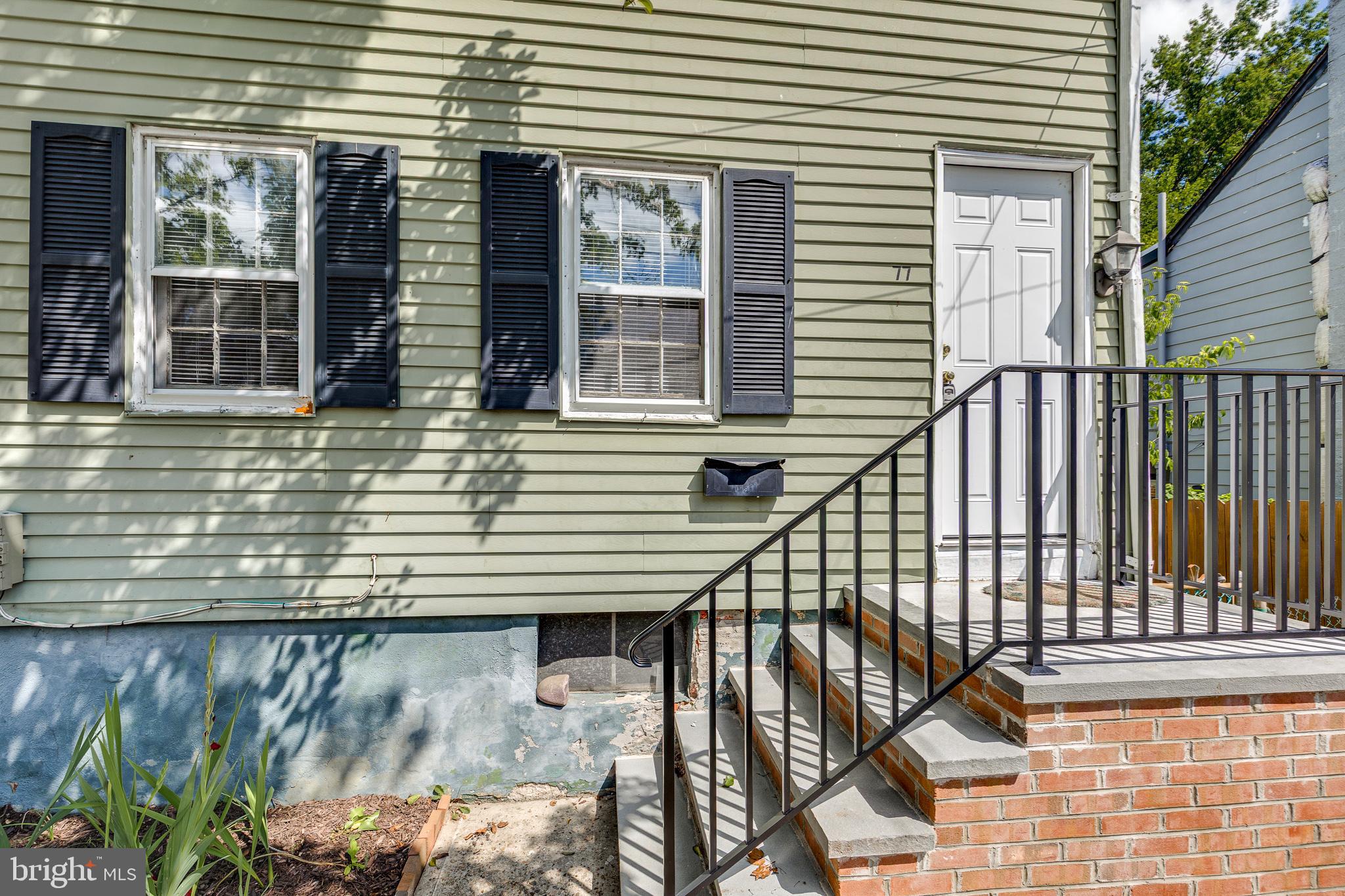 77 MARY STREET