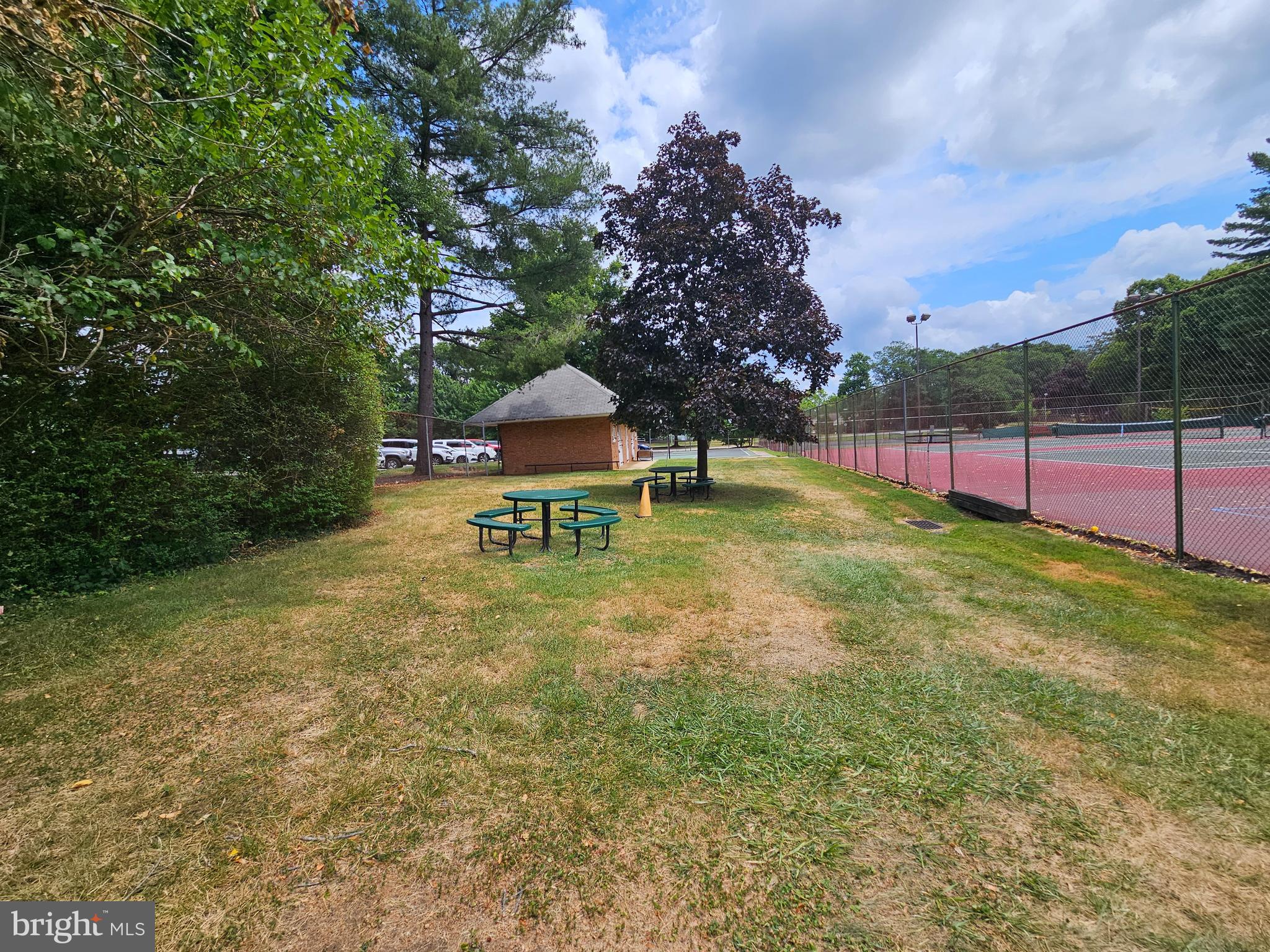 SOMERSET AT BELAIR - Residential