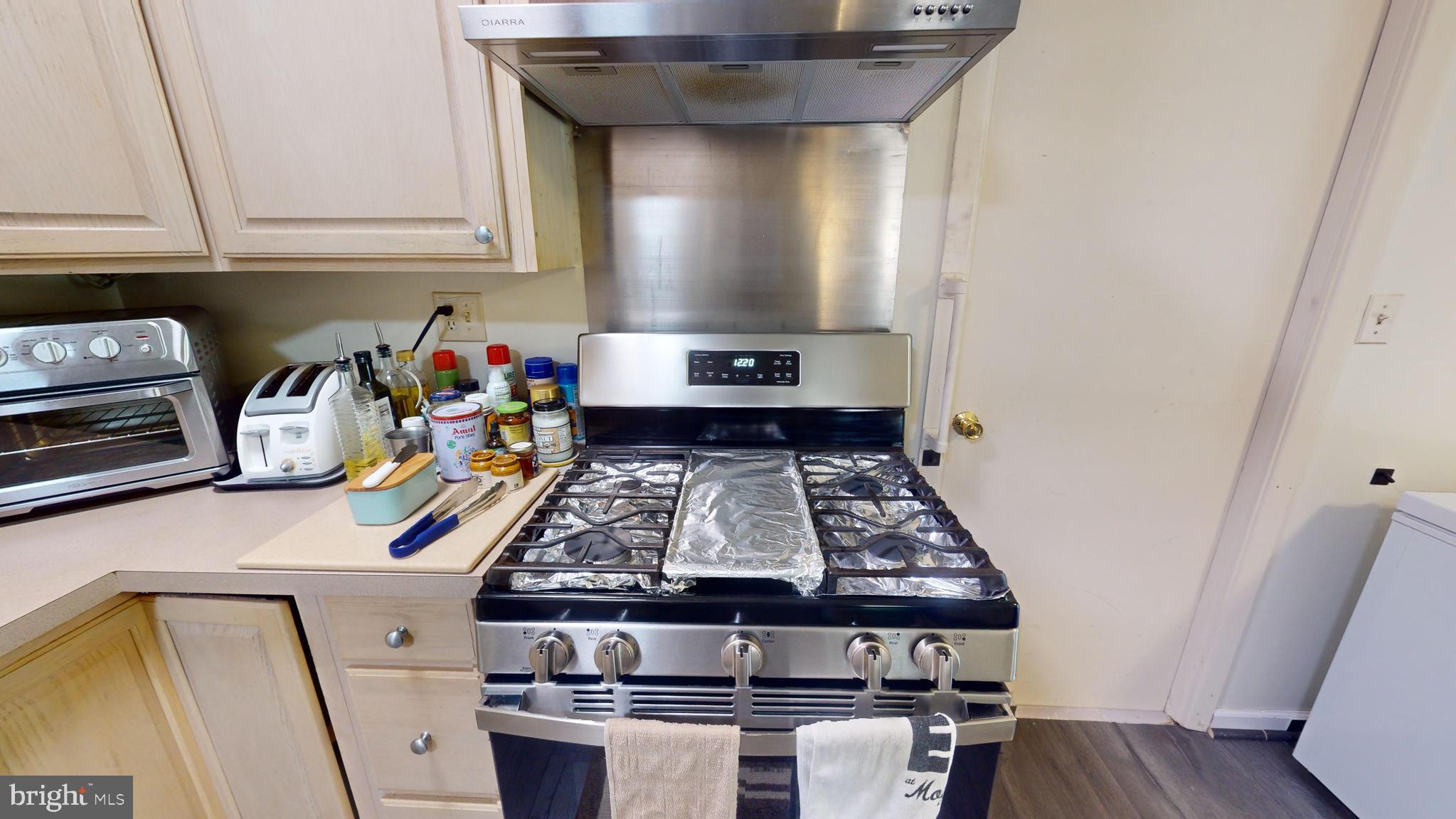 SOMERSET AT BELAIR - Residential