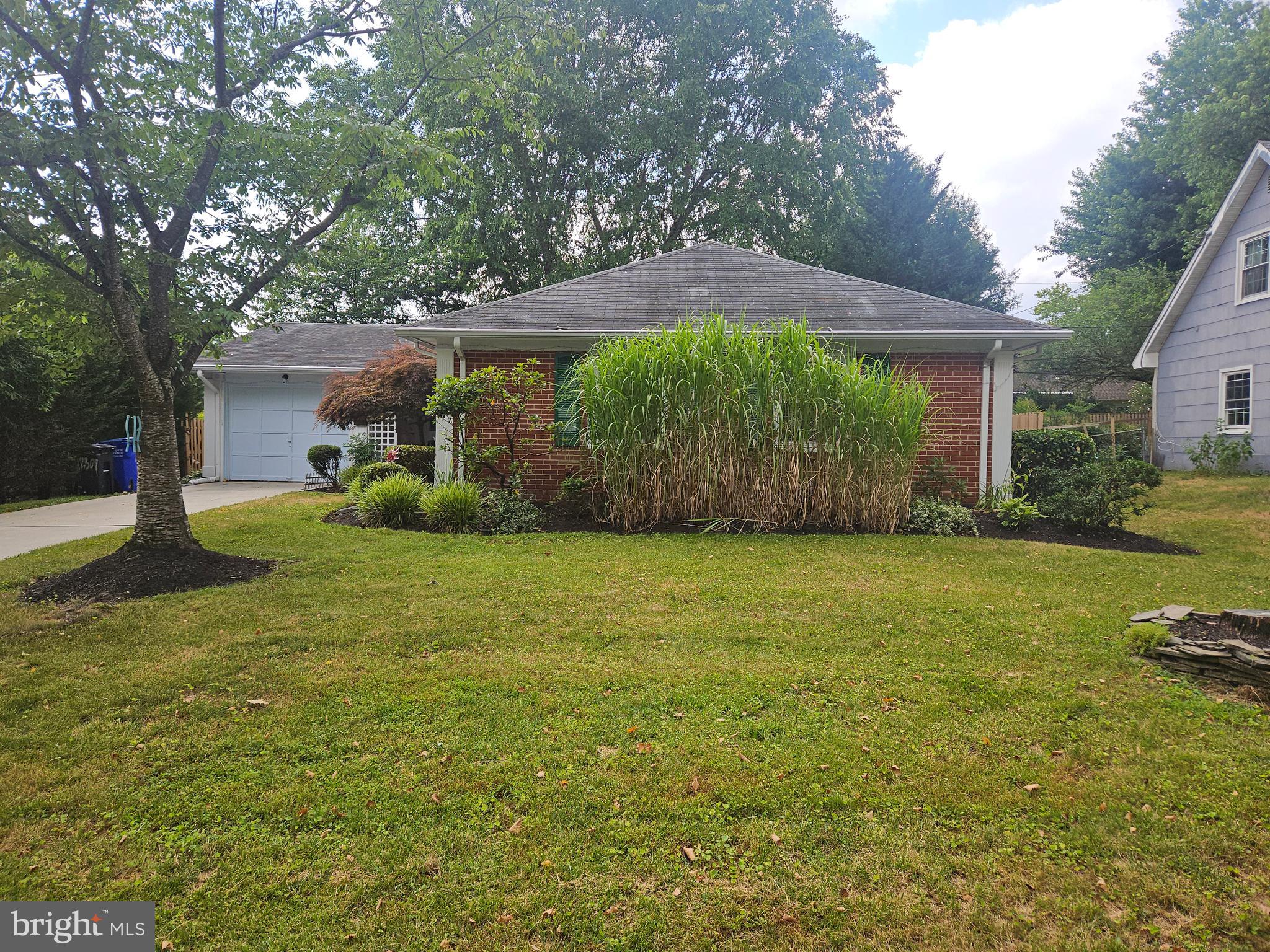 SOMERSET AT BELAIR - Residential