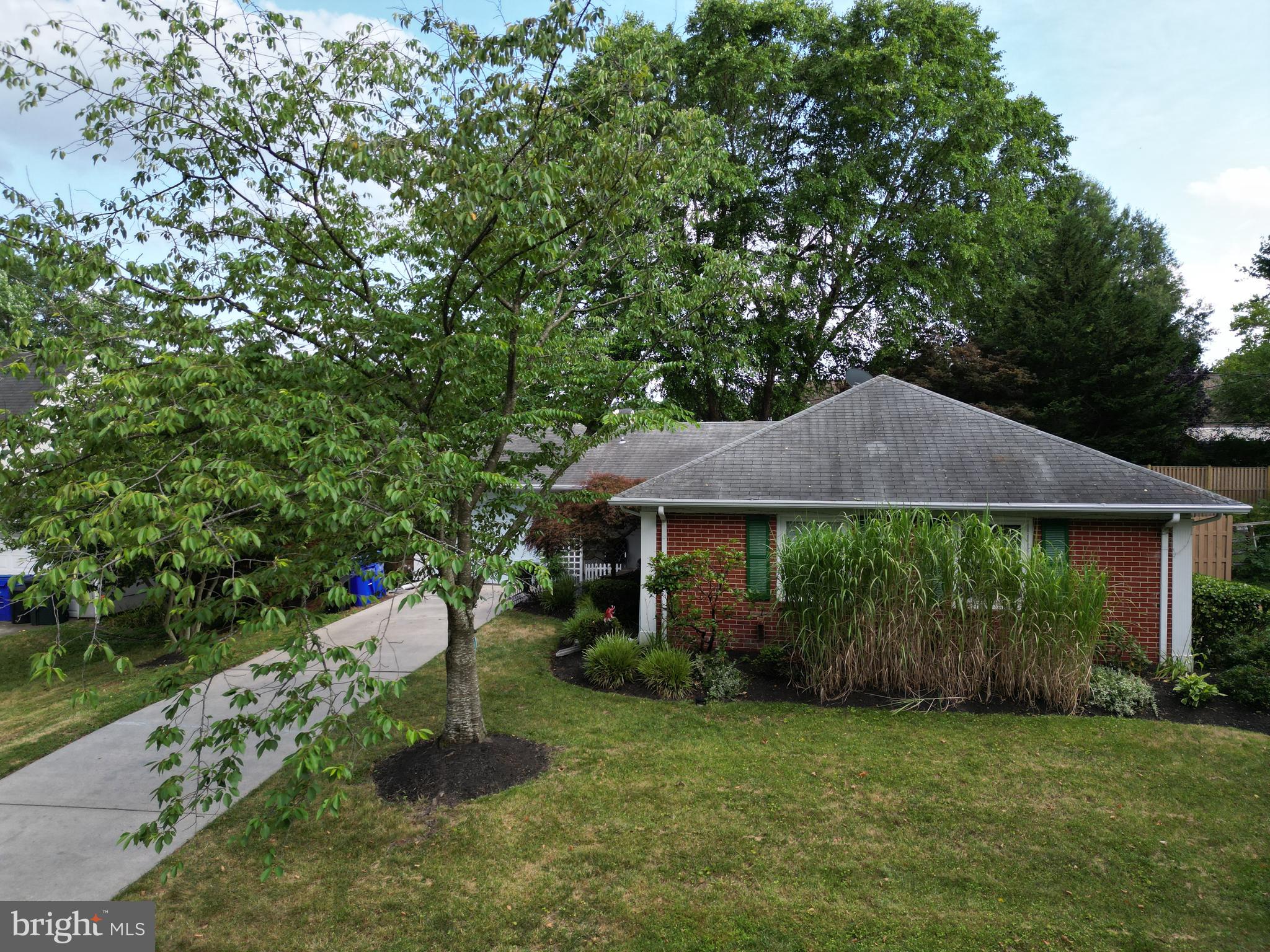 SOMERSET AT BELAIR - Residential