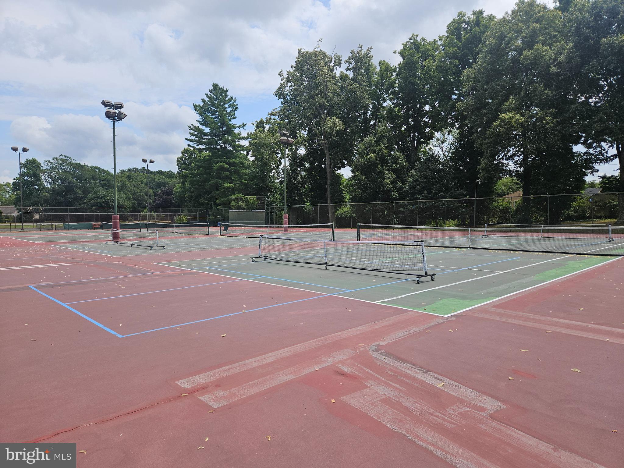 SOMERSET AT BELAIR - Residential