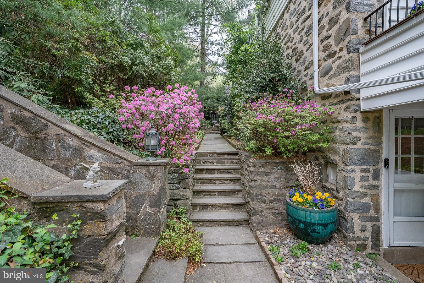 Wynnewood, Pennsylvania 19096, United States, 4 Bedrooms Bedrooms, ,4 BathroomsBathrooms,Residential,Pending,114701