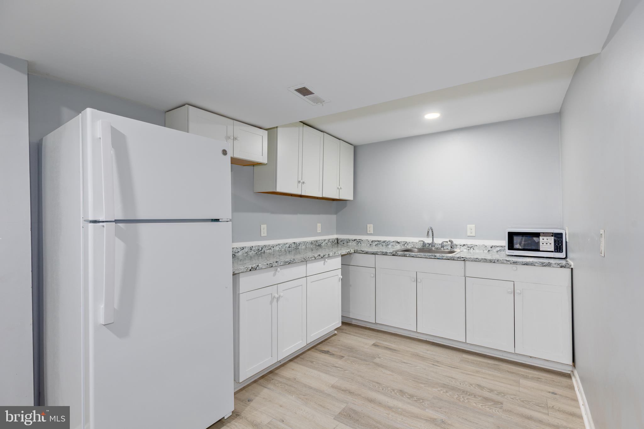LINCOLN HEIGHTS - Residential