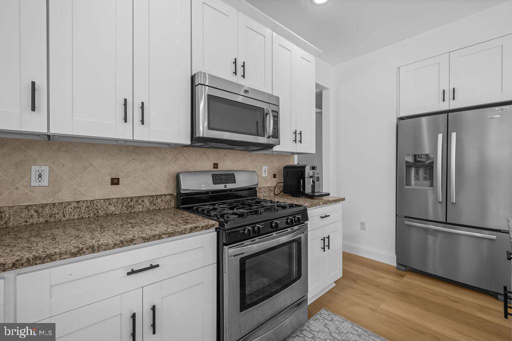 RIVER HILL - Residential