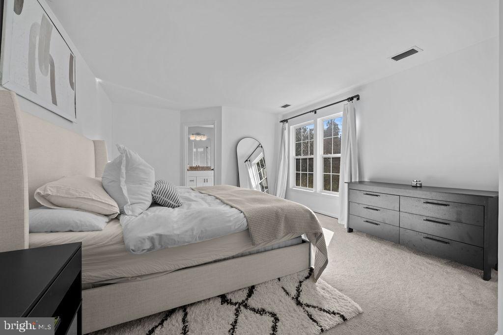 RIVER HILL - Residential