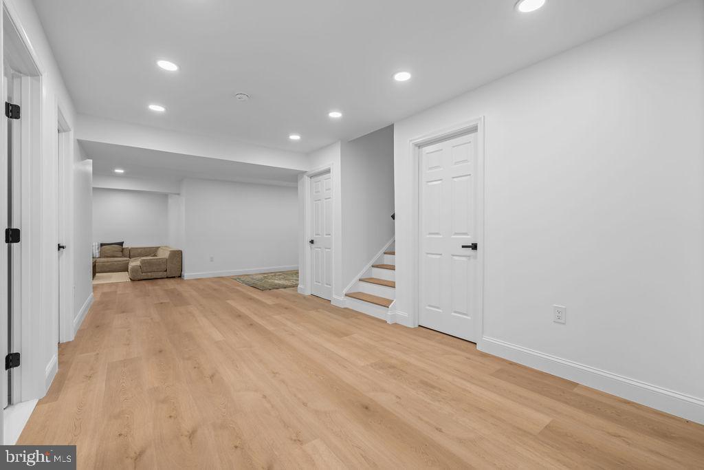 RIVER HILL - Residential