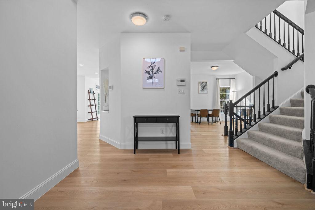 RIVER HILL - Residential