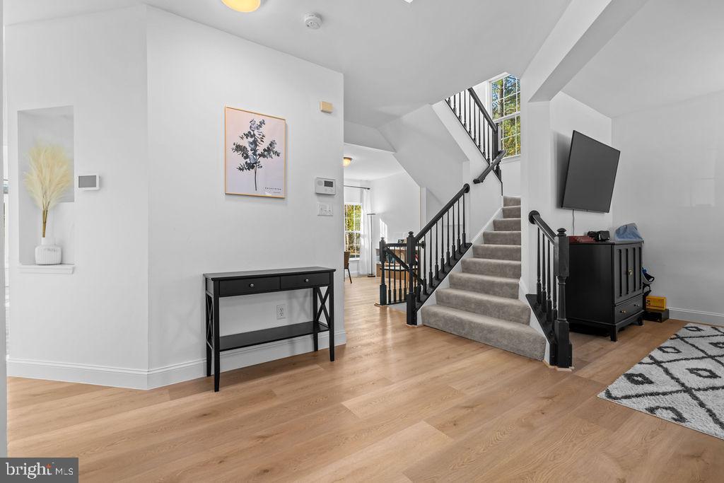 RIVER HILL - Residential