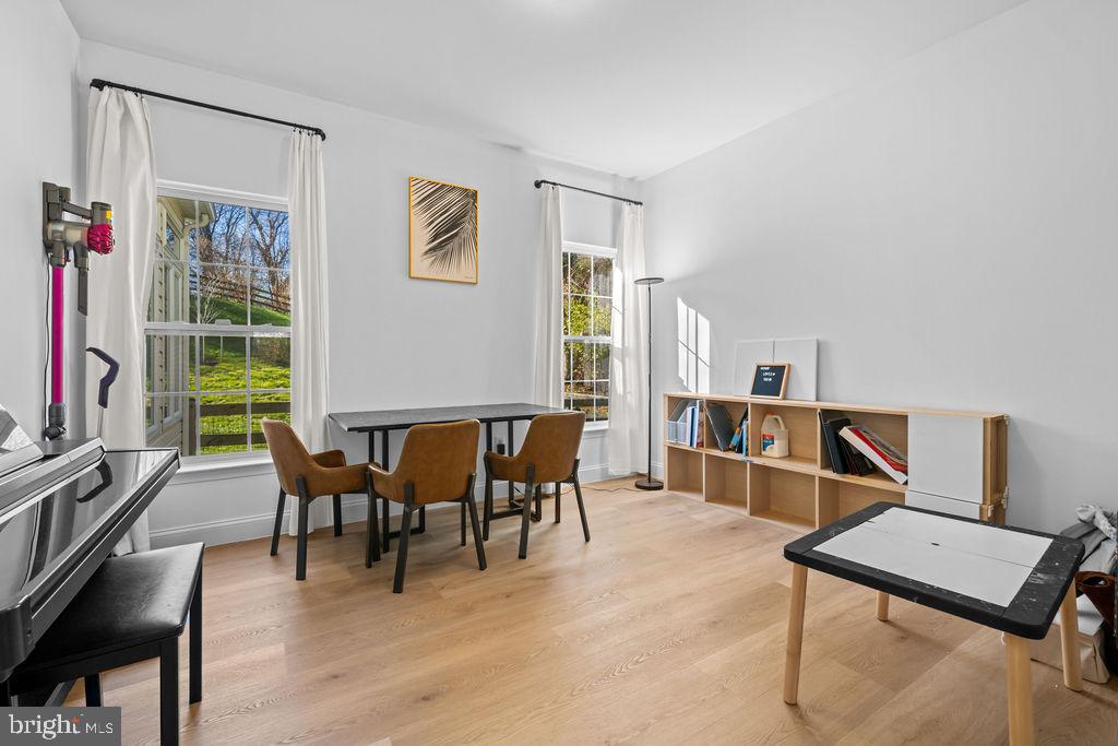 RIVER HILL - Residential